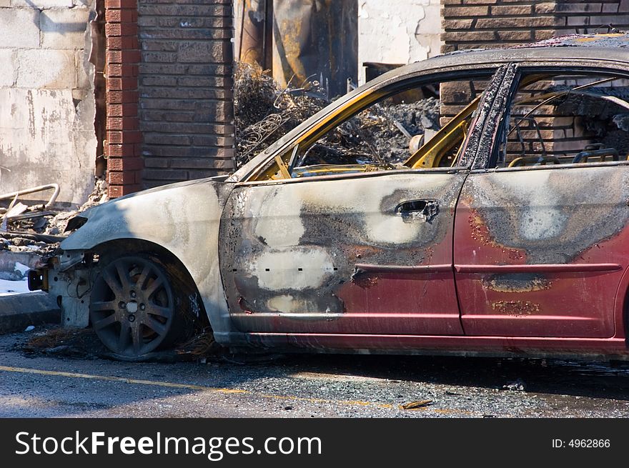 Fire has completely destroyed a motel and cars located north of Toronto Ontario. Fire has completely destroyed a motel and cars located north of Toronto Ontario