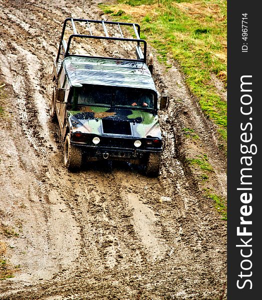 Hummer  in an Offroad Race