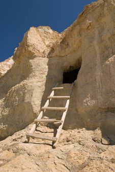 Ladder To Cave Dwelling Stock Photography Ladder To Cave Dwelling Stock Photography