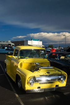 Antique Yellow 50s Hotrod Pickup Truck Royalty Free Stock Photos Antique Yellow 50s Hotrod Pickup Truck Royalty Free Stock Photos