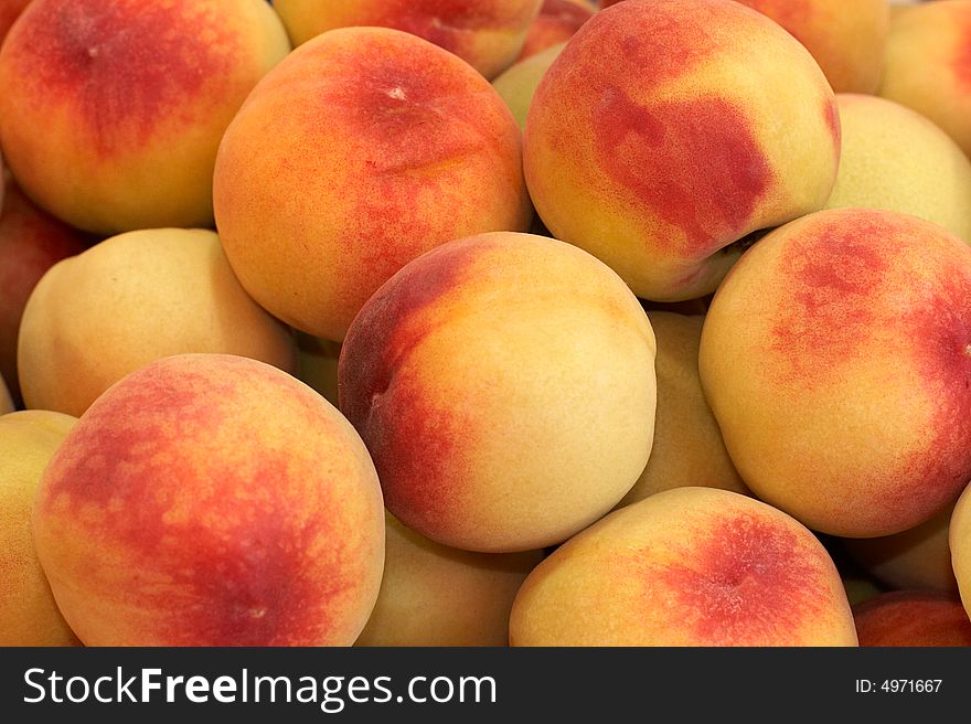 Heap of peaches at the market
