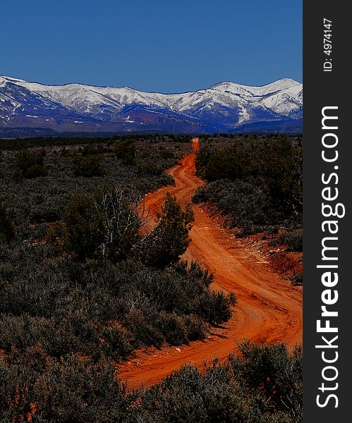 A nice image of the dirt road to the Snow. A nice image of the dirt road to the Snow