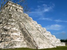 Pyramid Of Chichen Itza Royalty Free Stock Images
