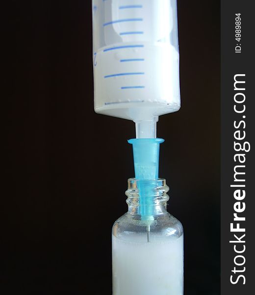 Syringe With Ampule