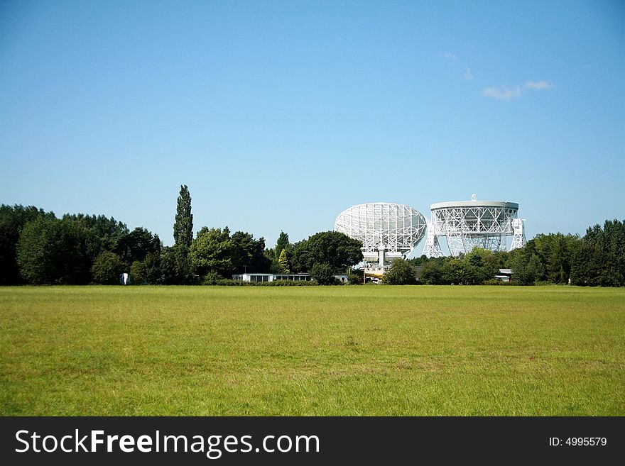 Radio telescope, Jodrell Bank, in Cheshire (England). Radio telescope, Jodrell Bank, in Cheshire (England)