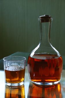 Carafe With Whiskey Royalty Free Stock Photography Carafe With Whiskey Royalty Free Stock Photography