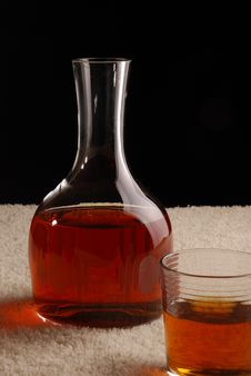 Carafe With Whiskey Royalty Free Stock Images Carafe With Whiskey Royalty Free Stock Images