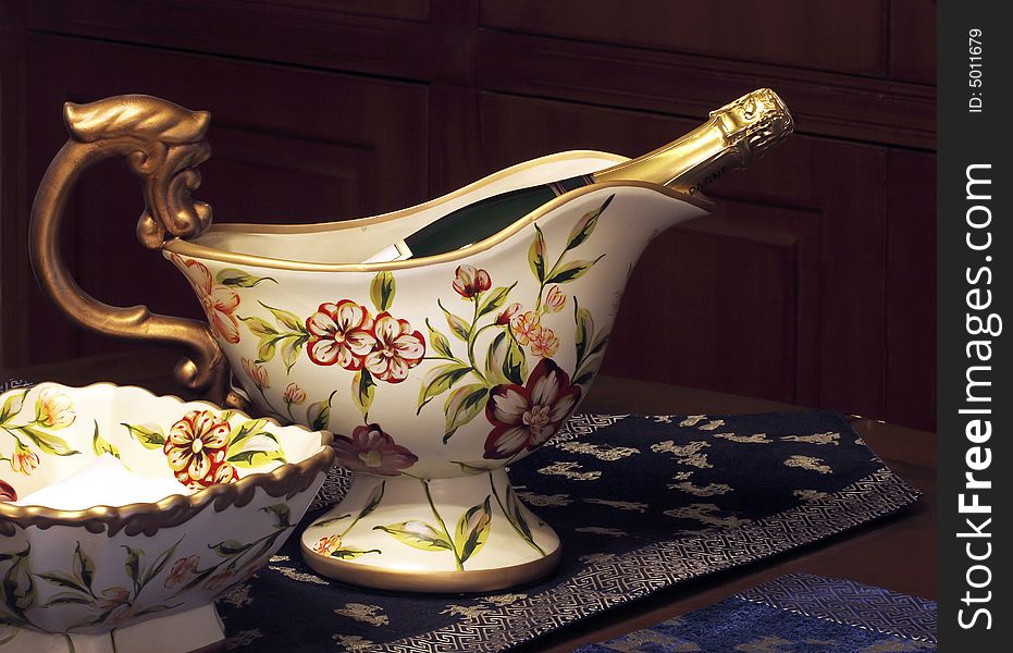 The Champagne in the Chinese-style dining-room and Champagne cup. The Champagne in the Chinese-style dining-room and Champagne cup.