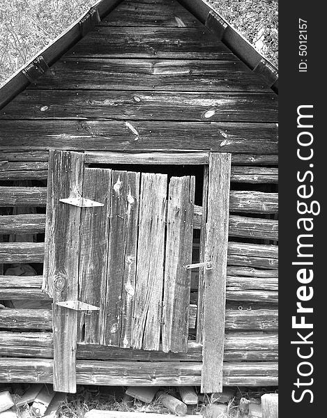 Old barn on a farm in southern Virginia. Old barn on a farm in southern Virginia.