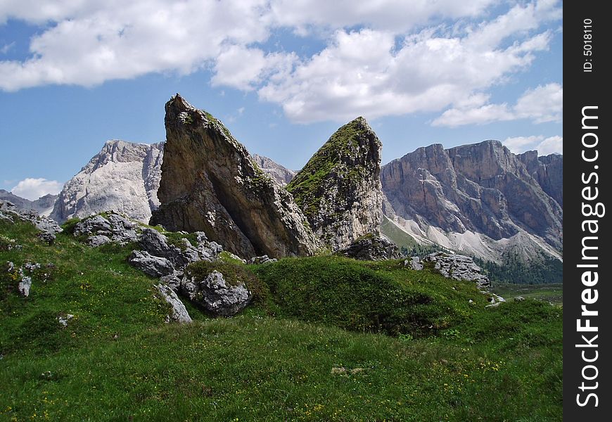 The Pera Longia Rock