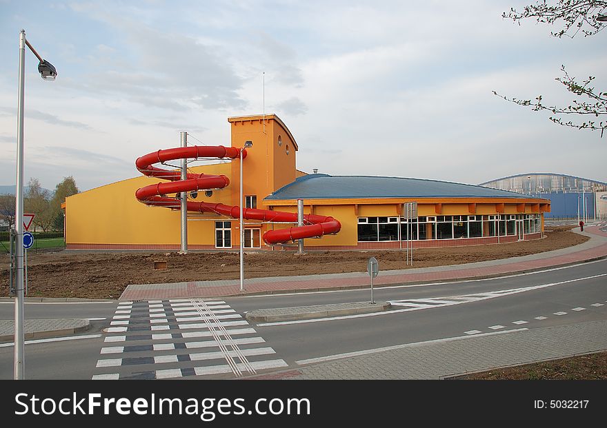 Modern building in city ValaÅ¡skÃ© MeziÅ™Ã­ÄÃ­ - swimming-pool