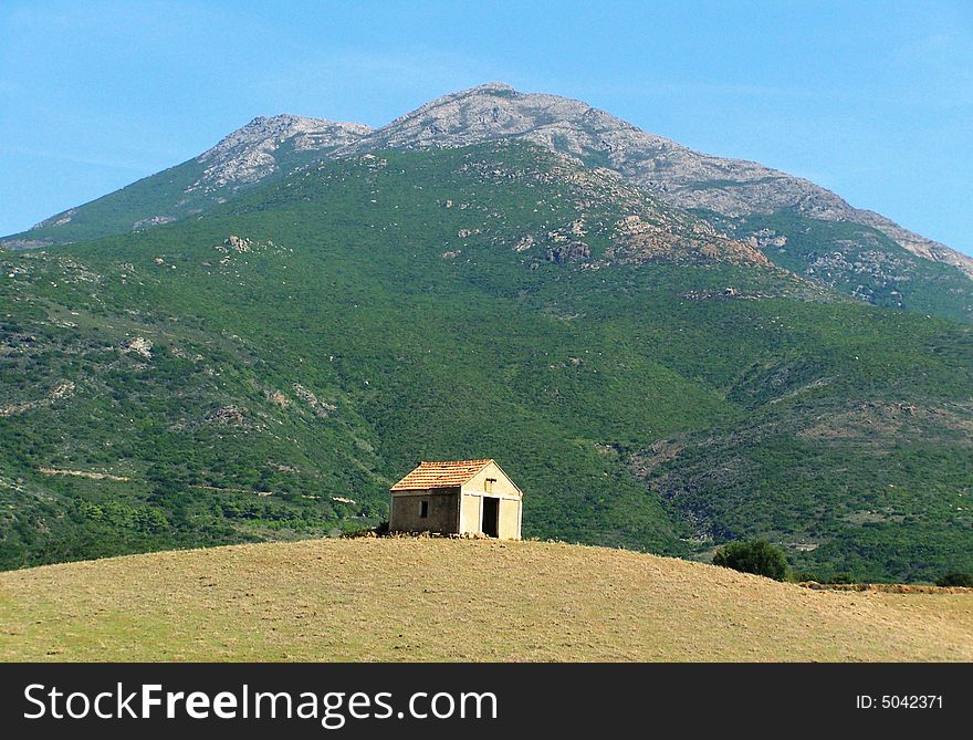 Shepherd's hut in Patrimonio, one of the main wine-producing centers in Corsica. Shepherd's hut in Patrimonio, one of the main wine-producing centers in Corsica.