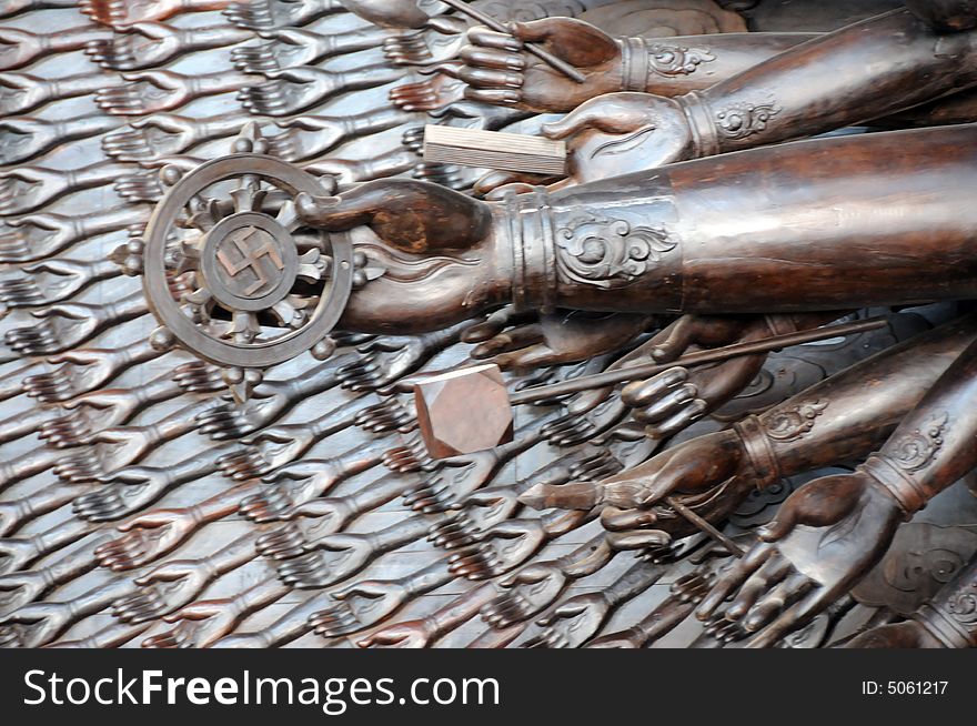 Hands of thousands hands guanyin statue