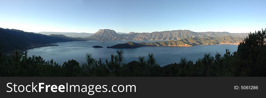 The lugu lake, look like a lake in the heaven.