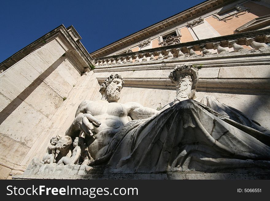 Piazza del Campidoglio statue