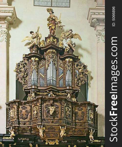 Baroque organ