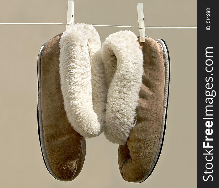 Airing, drying or hanging up the shoes or slippers