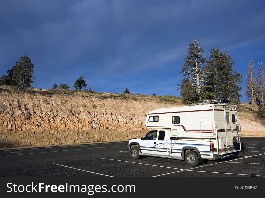 Small mobile home travelling in Utah