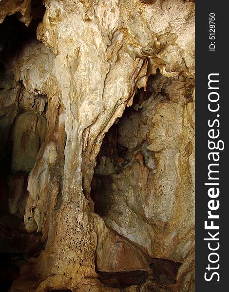 Palaha Caves - Column