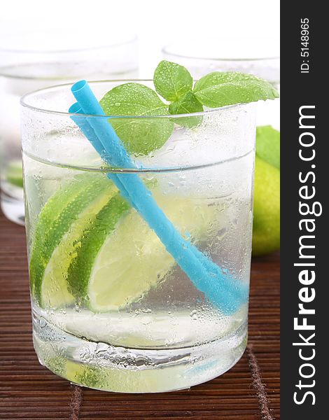 Ice Water With Lime