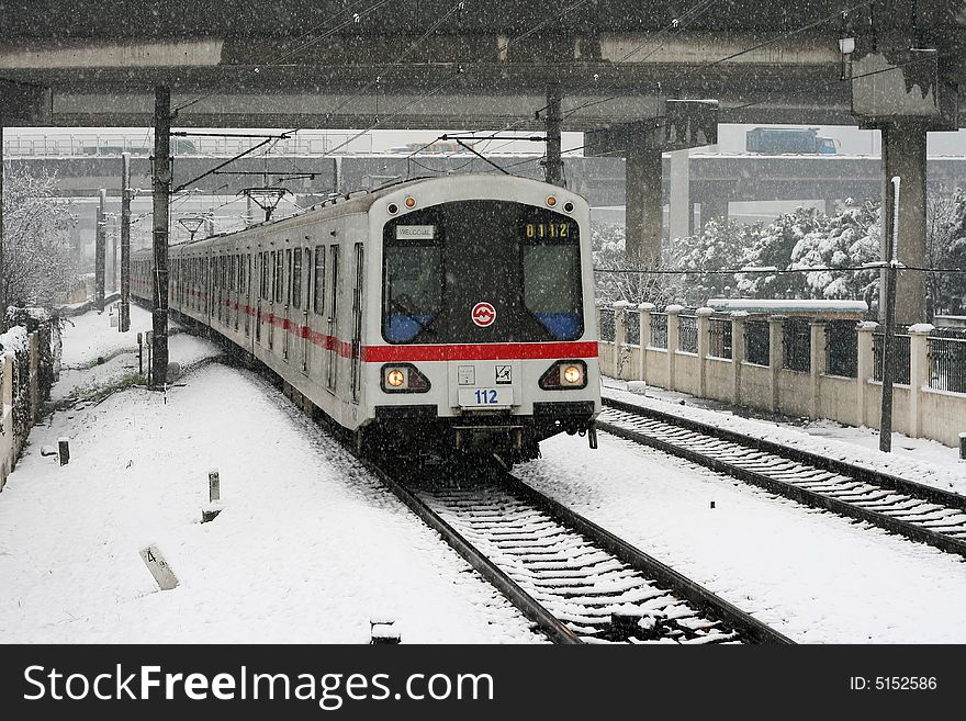 Wind and snow in the Shanghai Metro