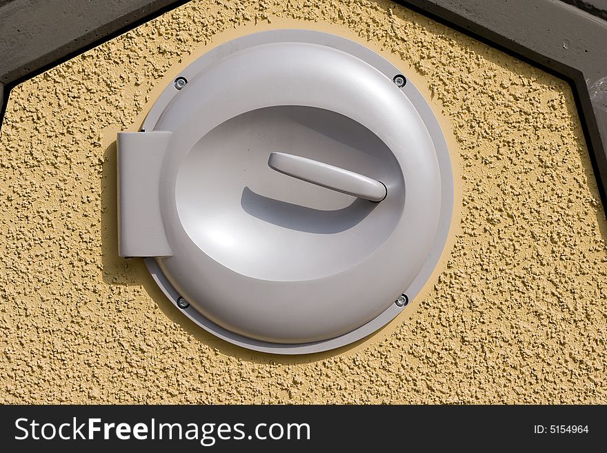 Trash can lid on wall with clipping path