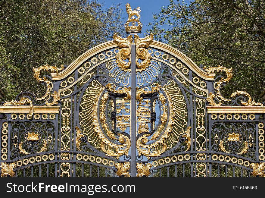 Part of the historical gate between Green Park and the Mall in London. Dating from 1911. Part of the historical gate between Green Park and the Mall in London. Dating from 1911