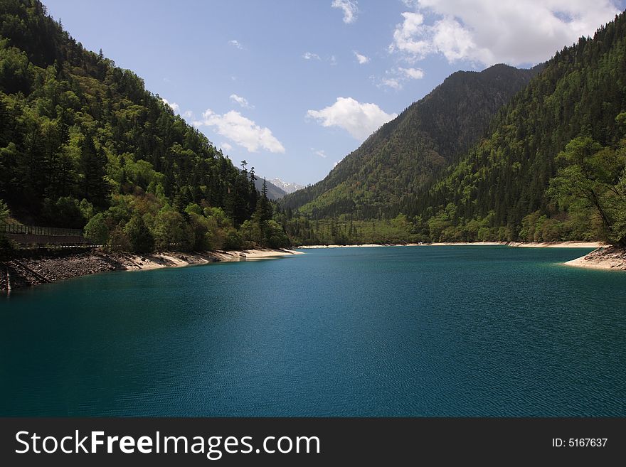 Beautiful lake in jiuzhaigou valley secnic