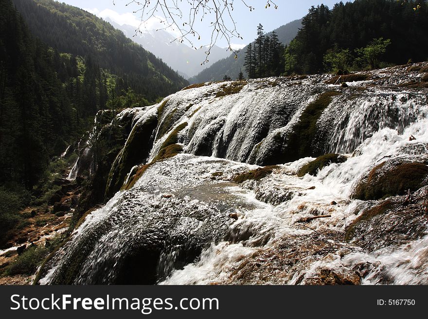 Beautiful waterfall in jiuzhaigou valley secnicï¼Œwhitch was listed into the World Natural Heritage Catalog in 1992