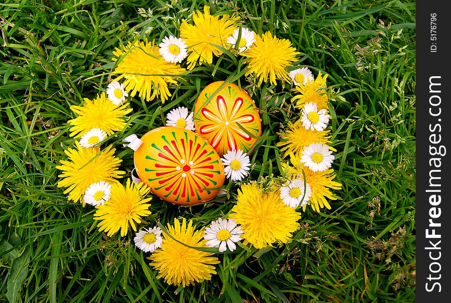 Easter eggs and dandelions chain