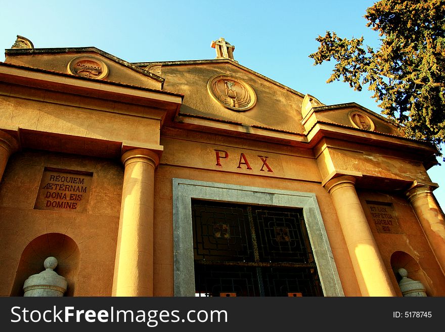 Pax, Cemetery entrance facade