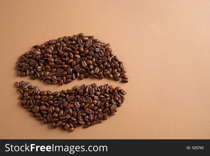 Coffee layed to a coffeebean - Kaffee zur Kaffeebohne gelegt. Coffee layed to a coffeebean - Kaffee zur Kaffeebohne gelegt