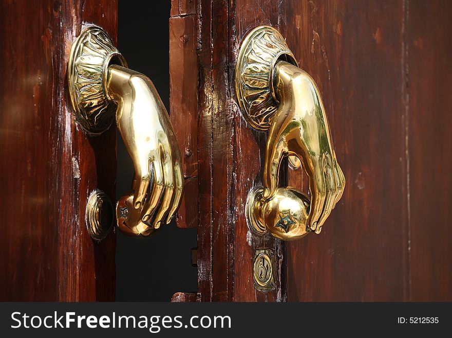 Door handle/knocker in Spain