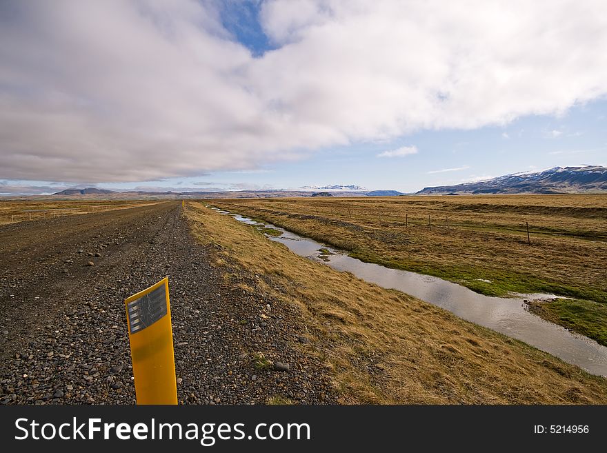 Gravel road in Iceland, shot with wide angle lense