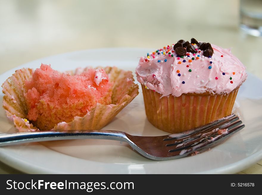 Pink Cup Cakes with Frosting