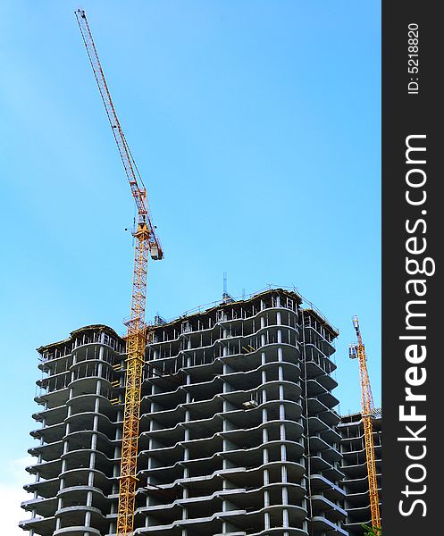 Construction of new high-rise from concrete and steel