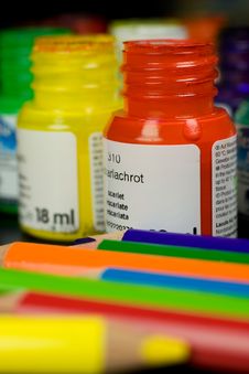 Paint In Banks And Pencils Royalty Free Stock Photography Paint In Banks And Pencils Royalty Free Stock Photography
