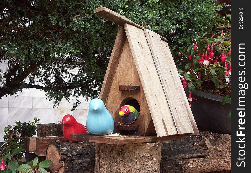 Birds house easy design in wood