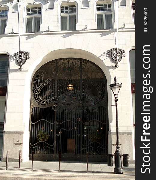 Four seasons art nouveau gate