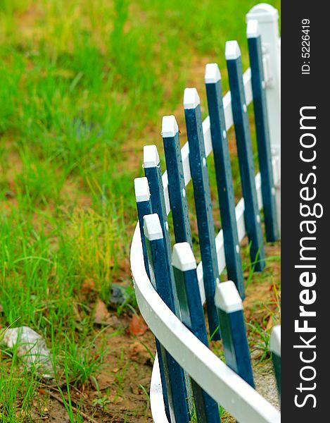 The blove picket fencing