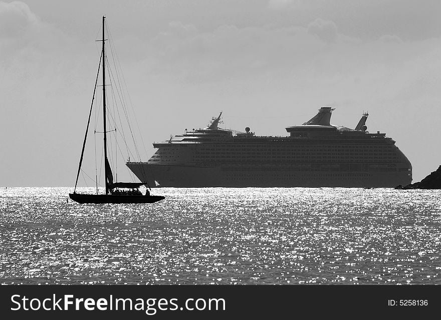 Cruise liner is coming to St.Maarten island, Netherlands Antilles. Cruise liner is coming to St.Maarten island, Netherlands Antilles.