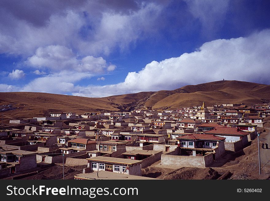 Tibetan houses