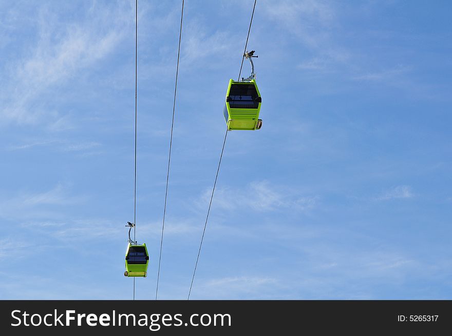 Yellow Cable car - Expo 2008 Zaragoza. Yellow Cable car - Expo 2008 Zaragoza.