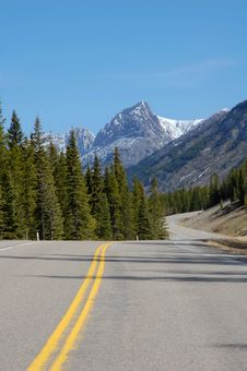 Mountain And Winding Highway Royalty Free Stock Photography Mountain And Winding Highway Royalty Free Stock Photography