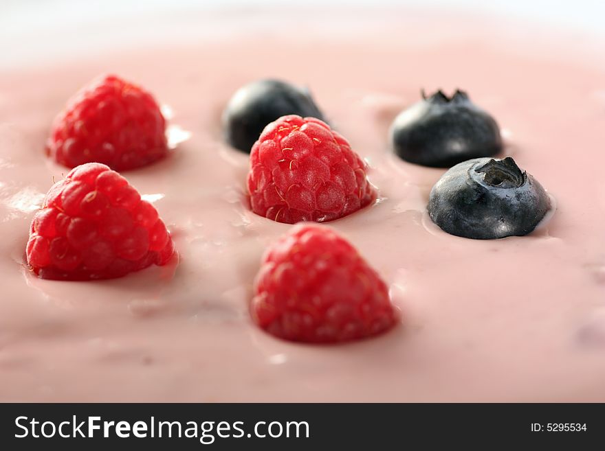 Blueberry and raspberrys with yoghurt.