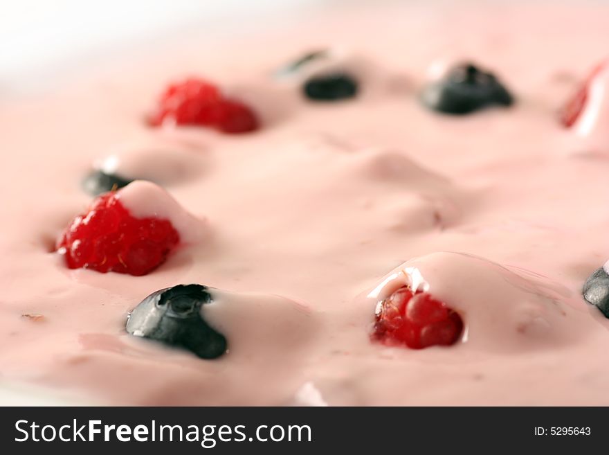 Blueberry and raspberrys with yoghurt.