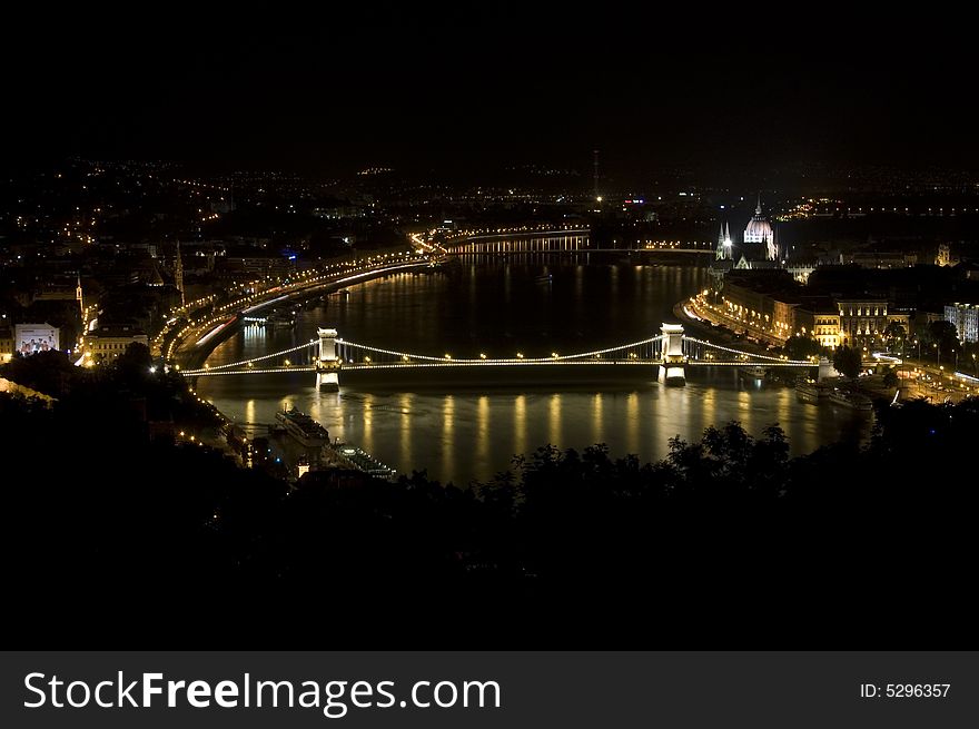 Chain Bridge with Parliament at night