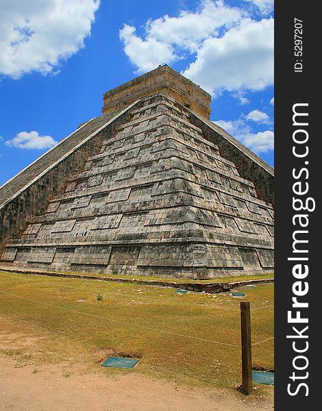 Pyramid at Chichen Itza in Mexico