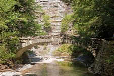 Stone Bridge In The Forest Royalty Free Stock Photos Stone Bridge In The Forest Royalty Free Stock Photos