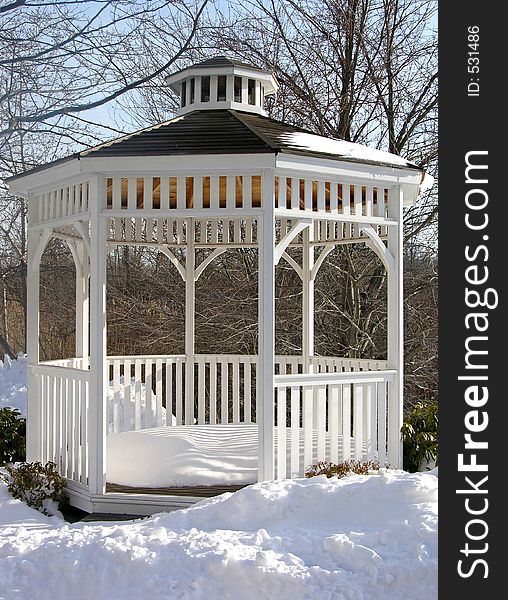 Garden gazebo, on a snowy morning. Garden gazebo, on a snowy morning.